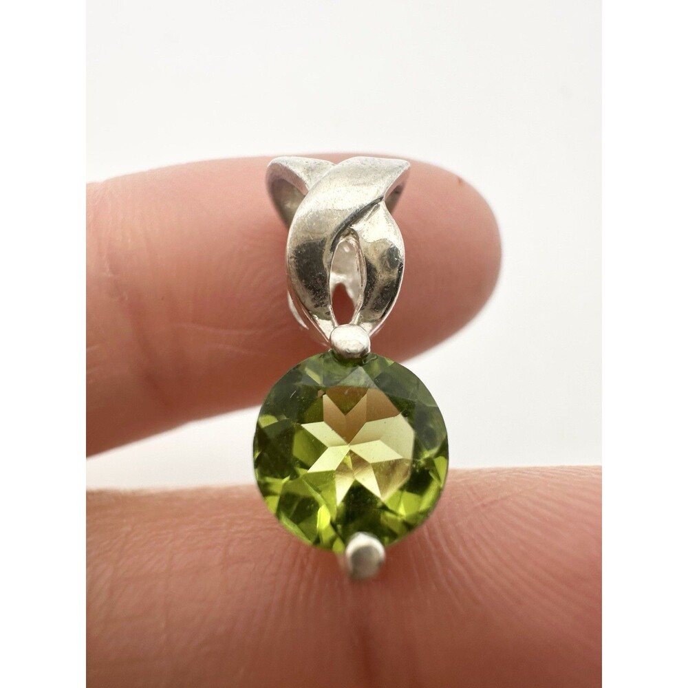 925 Sterling Silver Genuine Peridot Pendant Round Cut